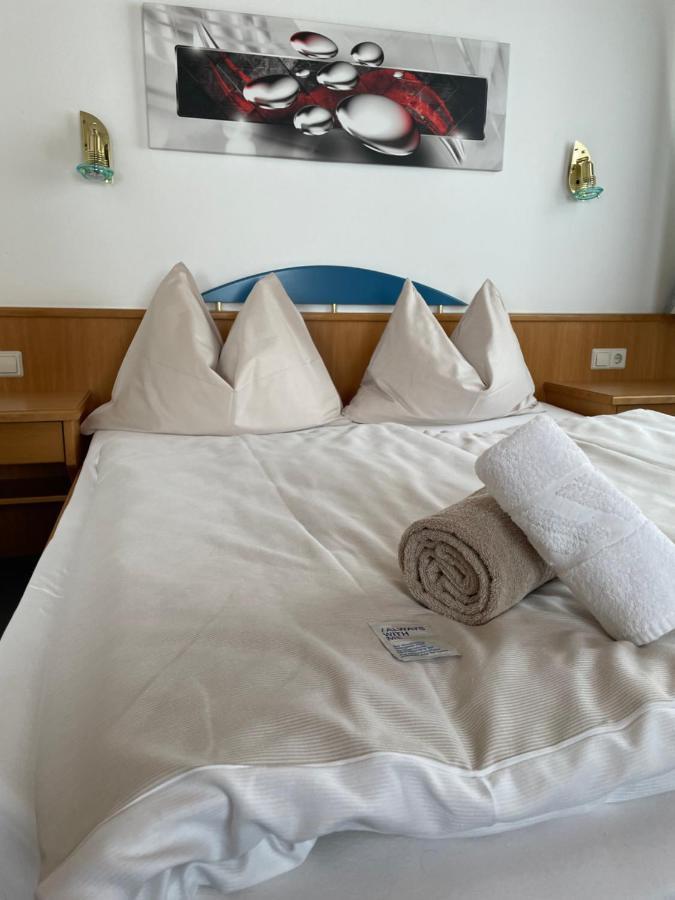 Hotel Die Metzgerstubn Санкт-Михель  Экстерьер фото