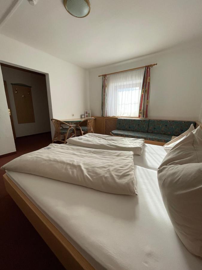 Hotel Die Metzgerstubn Санкт-Михель  Экстерьер фото