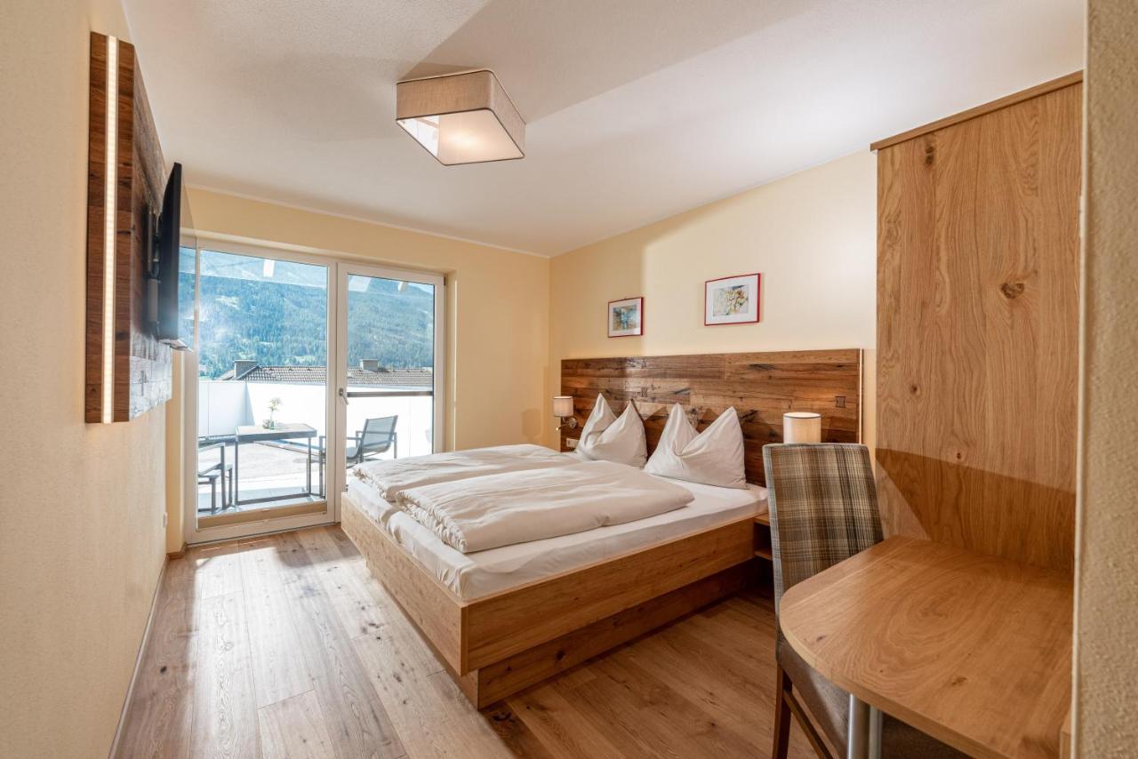 Hotel Die Metzgerstubn Санкт-Михель  Экстерьер фото